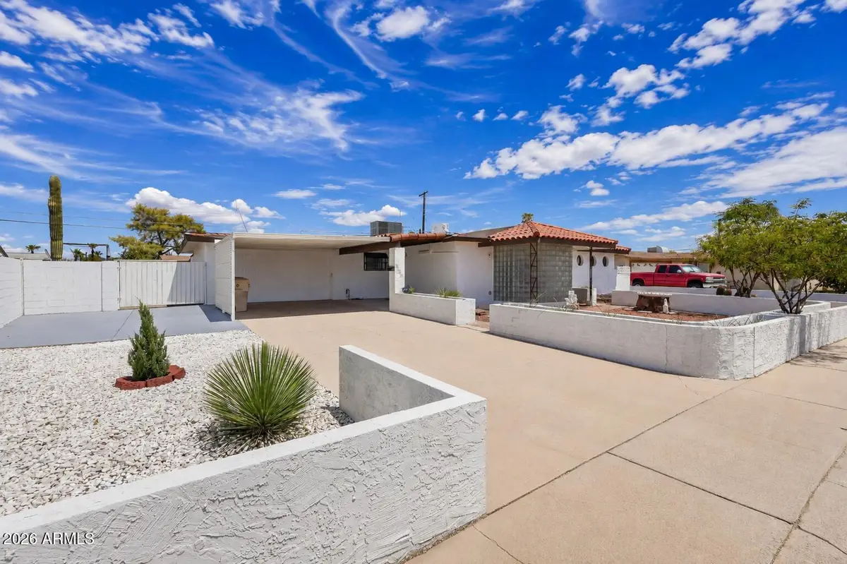 6532 W Medlock Drive, Glendale, AZ 85301 - #1
