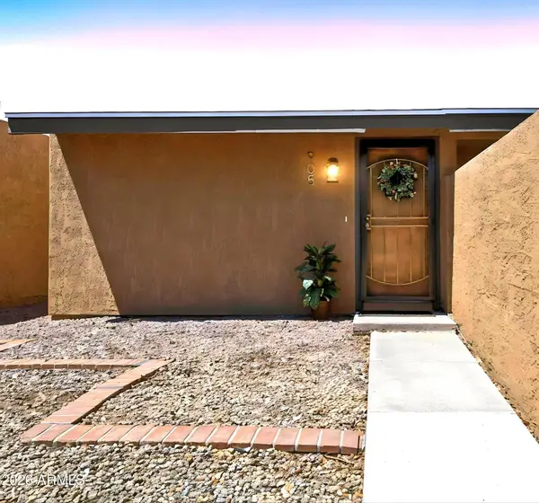 905 S Hacienda Drive, Tempe, AZ 85281