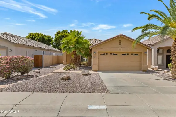 1819 W Brookwood Court, Phoenix, AZ 85045