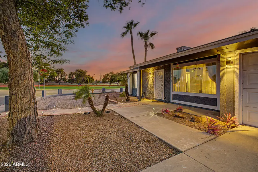 2208 W Silvergate Drive, Chandler, AZ 85224 - #3