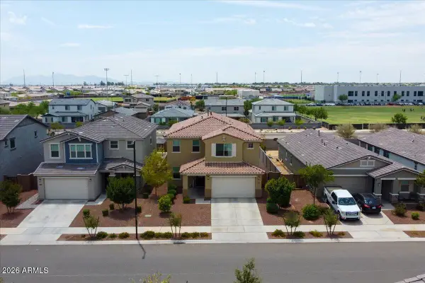 17313 W Wood Drive, Surprise, AZ 85388
