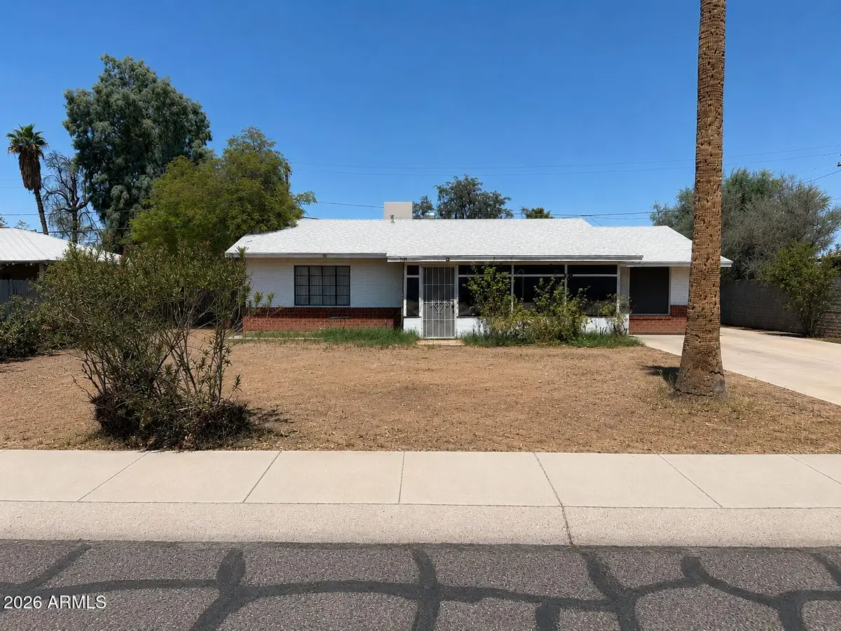 3314 E Clarendon Avenue, Phoenix, AZ 85018 - #1