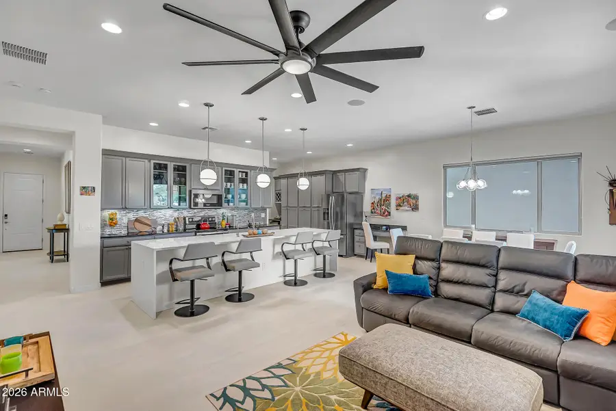 337 N Rainbow Way, Casa Grande, AZ 85194 - #3