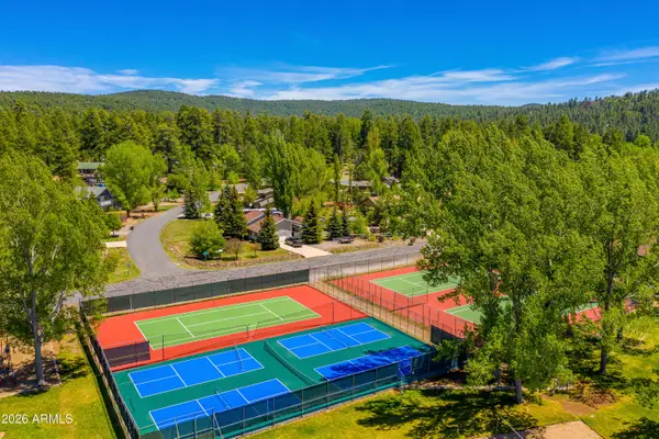 290 N Lodge Drive, Munds Park, AZ 86017