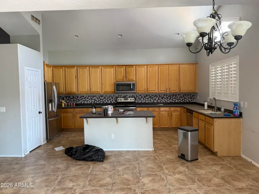 631 W Rattlesnake Place, Casa Grande, AZ 85122 - #2