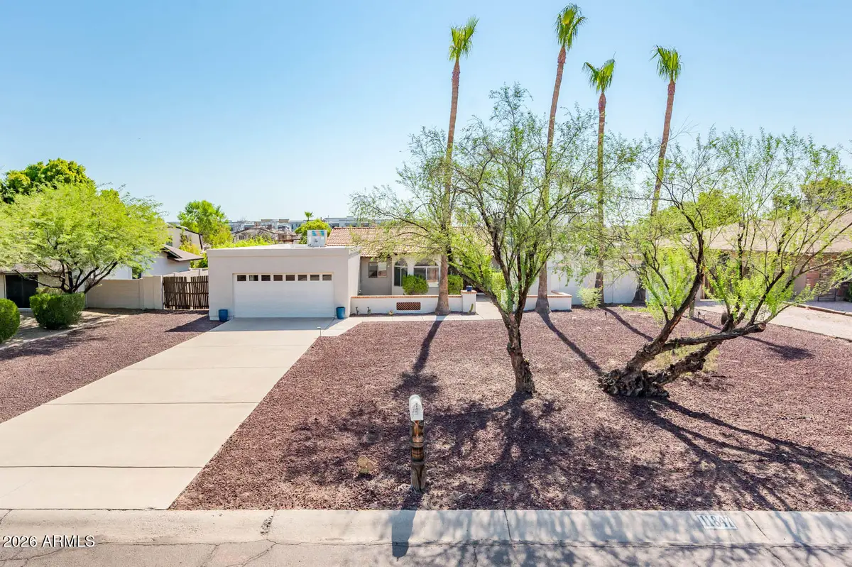 11847 N Bancroft Drive, Phoenix, AZ 85028 - #1