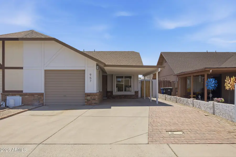 957 W Emerald Circle, Mesa, AZ 85210 - #2