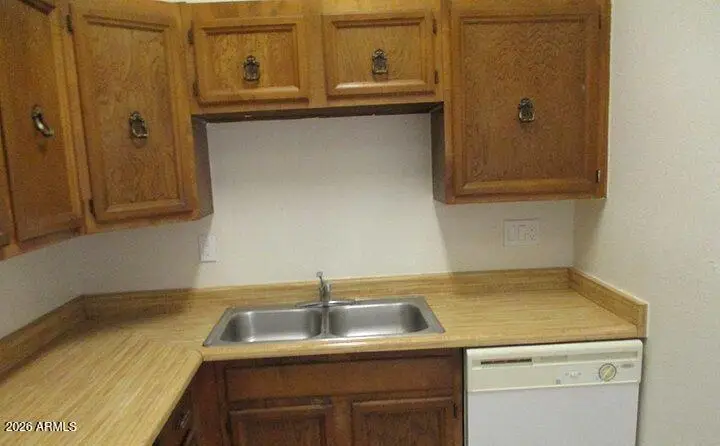 1520 E 25th Avenue, Apache Junction, AZ 85119 - #3