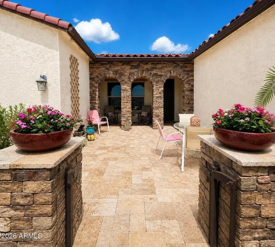 332 N Rainbow Way, Casa Grande, AZ 85194 - #2