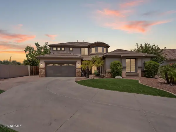 6766 S Seneca Court, Gilbert, AZ 85298