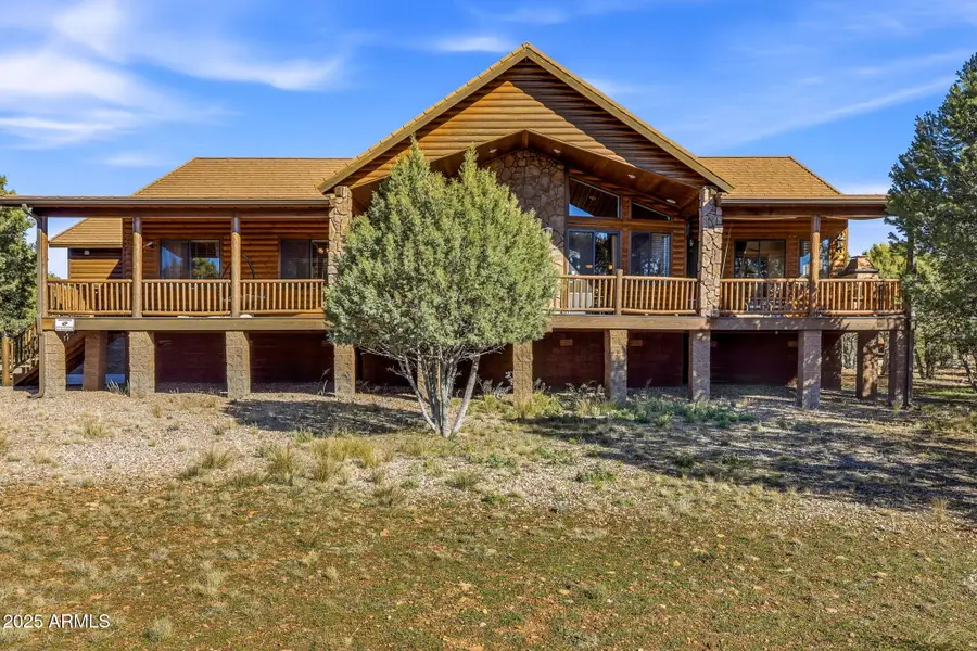 2276 Thunderbird Way, Overgaard, AZ 85933 - #2