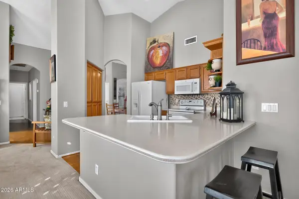 9733 E Holiday Way, Sun Lakes, AZ 85248
