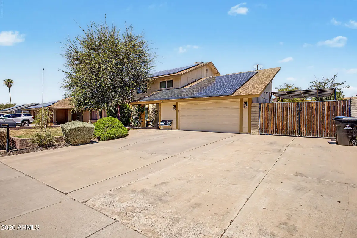 3960 W Glenaire Drive, Phoenix, AZ 85053 - #1