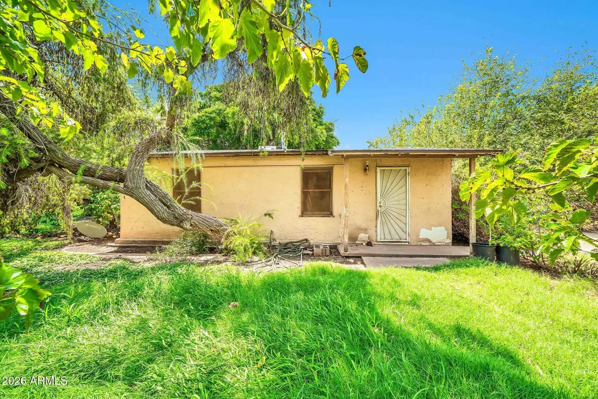 915 W Tamarisk Street, Phoenix, AZ 85041 - #1