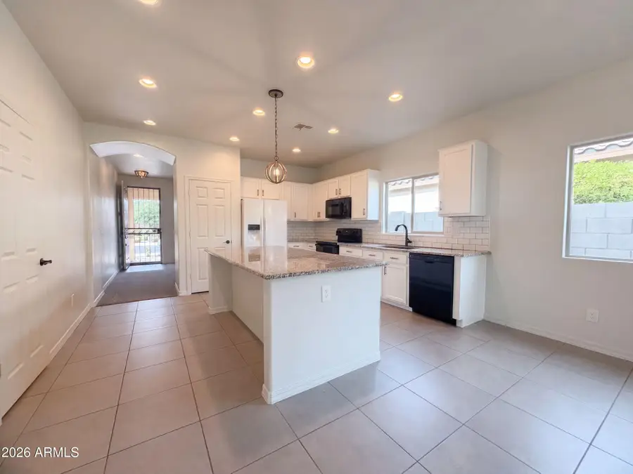 810 W Whistling Thorn Avenue, San Tan Valley, AZ 85140 - #2