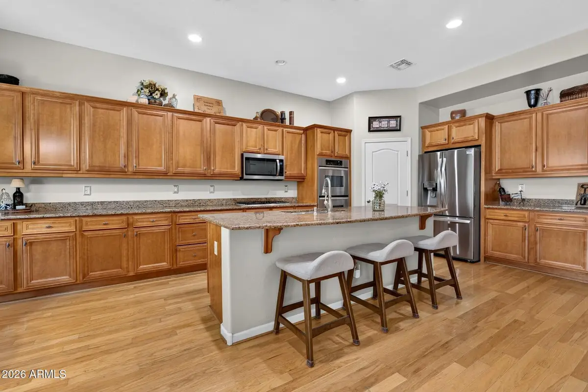6901 W Peak View Road, Peoria, AZ 85383 - #1