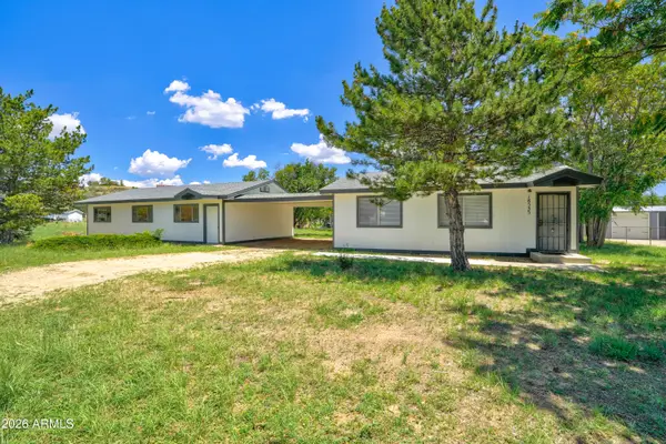18535 S Joseph Hodge Road, Peeples Valley, AZ 86332