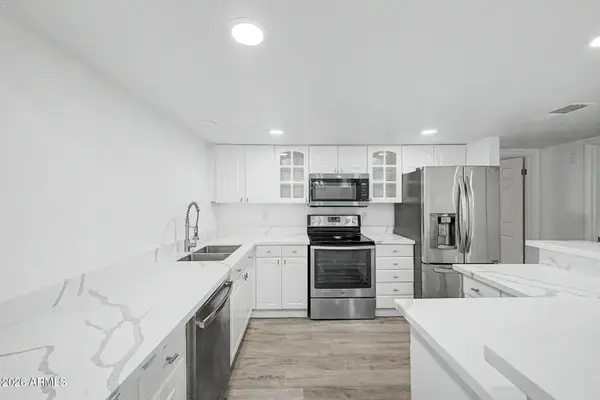 2613 E Michigan Avenue, Phoenix, AZ 85032