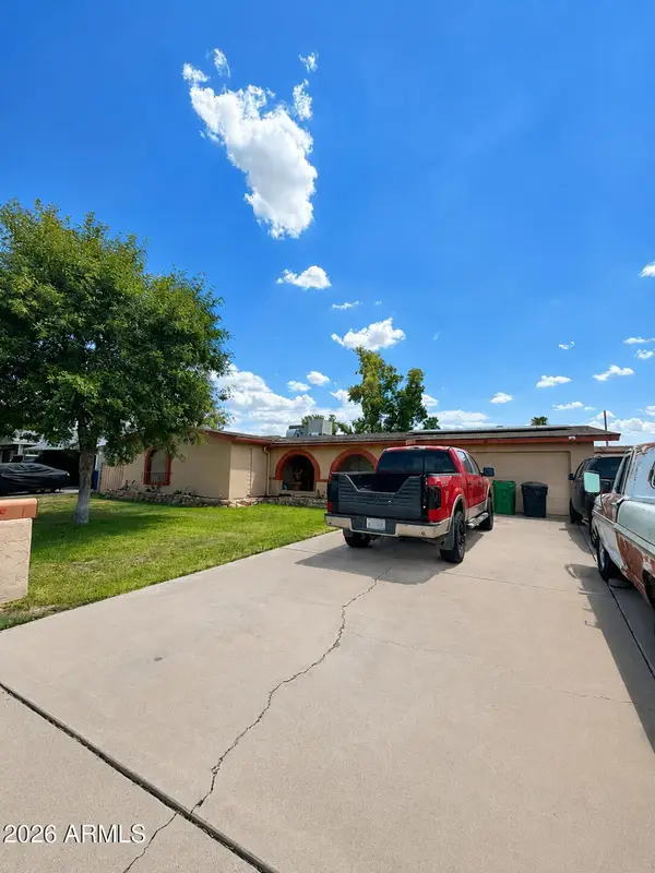 2911 E Caballero Street, Mesa, AZ 85213