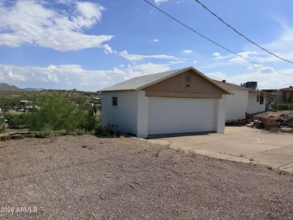 981 N Sherwood Way, Queen Valley, AZ 85118