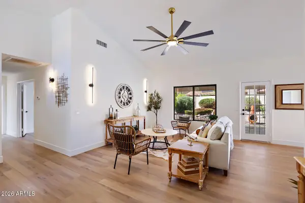 9232 W Behrend Drive, Peoria, AZ 85382