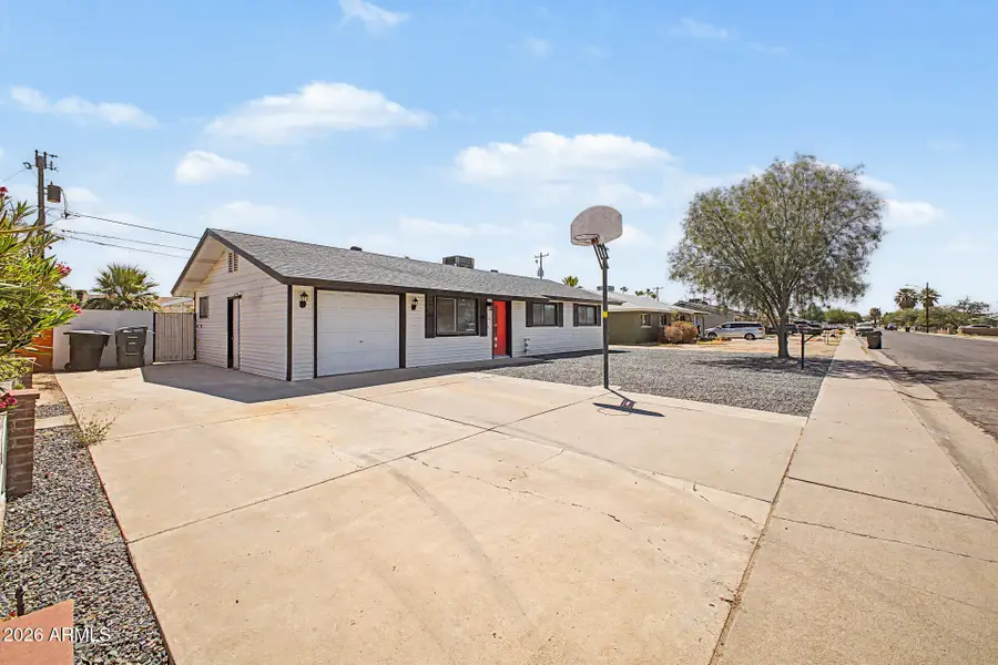 731 E Manor Drive, Casa Grande, AZ 85122 - #2