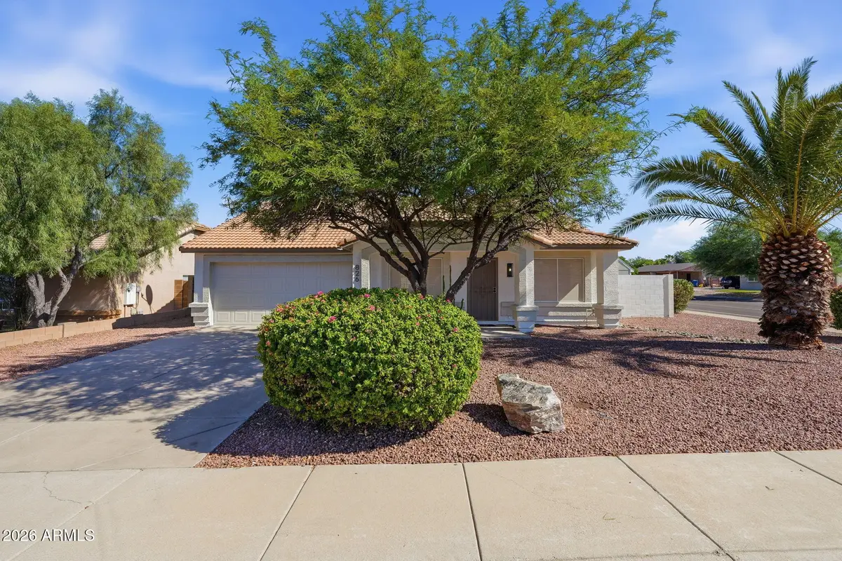 826 W 14th Avenue, Apache Junction, AZ 85120 - #1