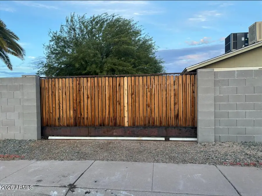 5650 W Sunnyslope Lane, Glendale, AZ 85302 - #3