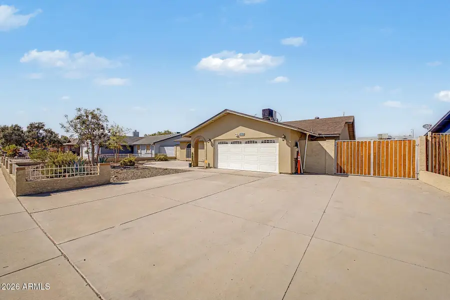 7208 W Sunnyslope Lane, Peoria, AZ 85345 - #3