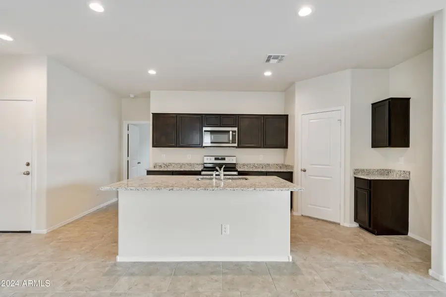 625 W Bunker Hill Street, Florence, AZ 85132 - #3