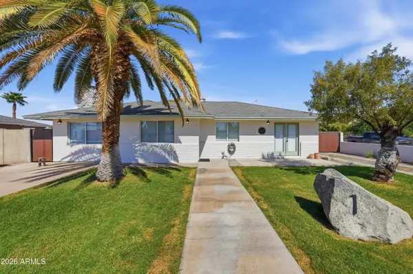 1 N Cottonwood Drive, Gilbert, AZ 85234