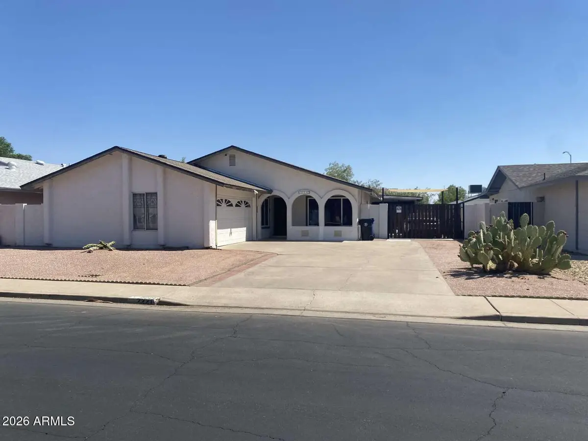 2221 W El Moro Avenue, Mesa, AZ 85202 - #1