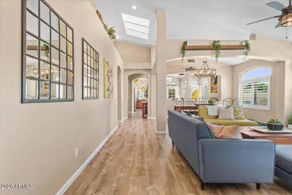 232 W Los Arboles Drive, Tempe, AZ 85284