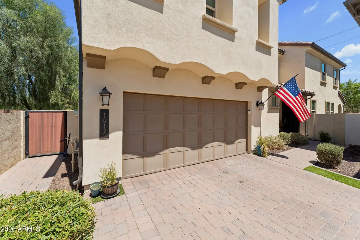 1917 S Follett Way, Gilbert, AZ 85295 - #1