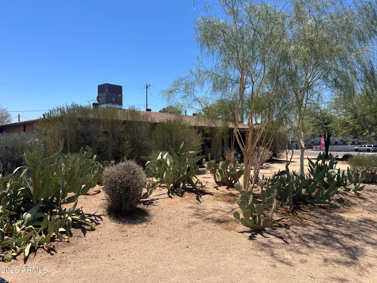 1201 E Desert Park Lane, Phoenix, AZ 85020 - #1