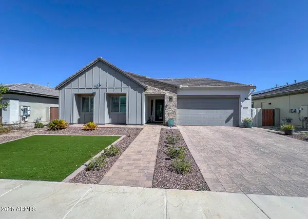 1540 E San Carlos Way, Gilbert, AZ 85298