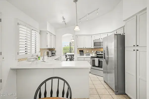 246 E Vaughn Avenue, Gilbert, AZ 85234