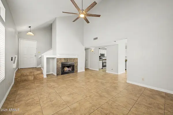 921 S Val Vista Drive #132, Mesa, AZ 85204