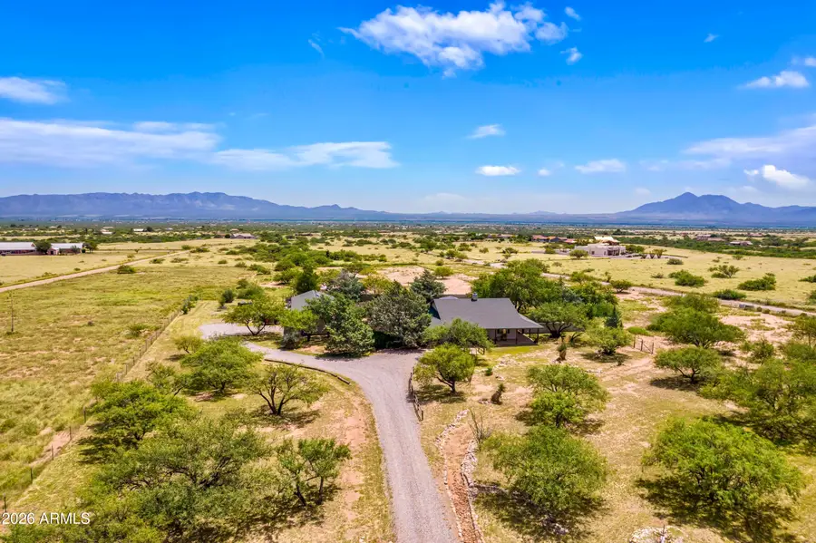 9009 S Oakridge Drive, Hereford, AZ 85615 - #2