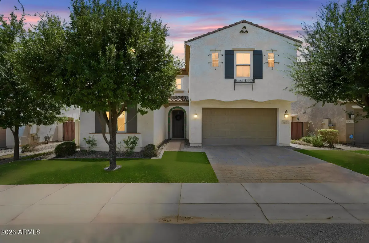 923 W Yellowstone Way, Chandler, AZ 85248 - #1