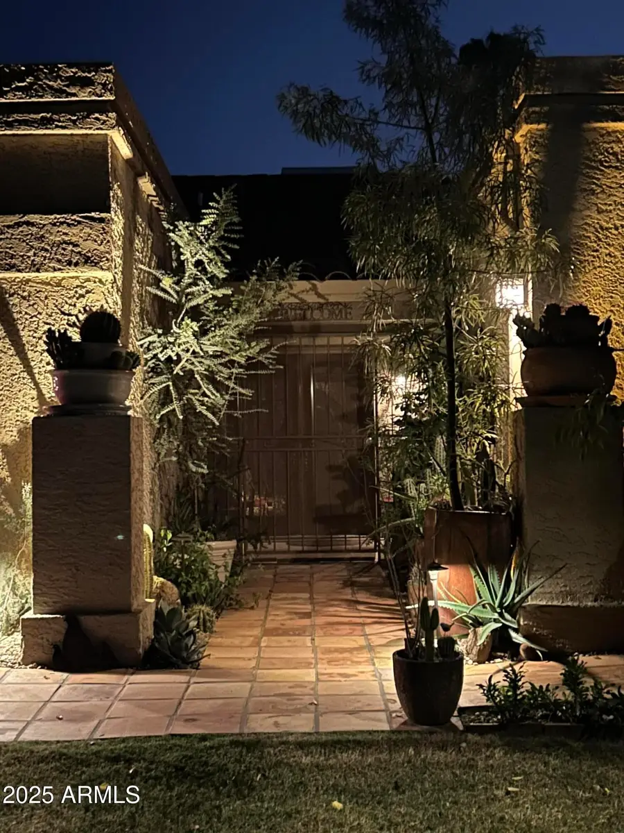 10437 E Cochise Avenue, Scottsdale, AZ 85258 - #2