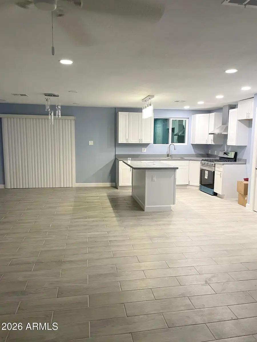 2922 N 39th Avenue W, Phoenix, AZ 85019 - #3