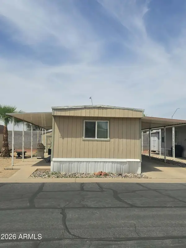 8401 N 67th Avenue #11, Glendale, AZ 85304