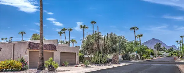 7813 E Buena Terra Way, Scottsdale, AZ 85250