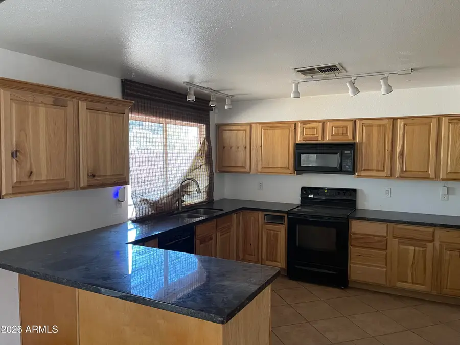 718 W Straford Drive, Chandler, AZ 85225 - #2