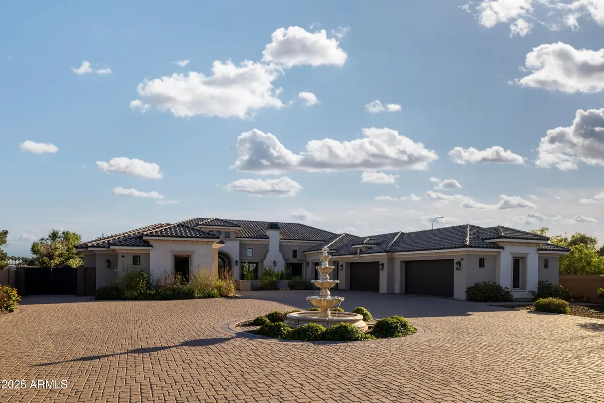 1011 E Kingbird Place, Chandler, AZ 85286 - #1