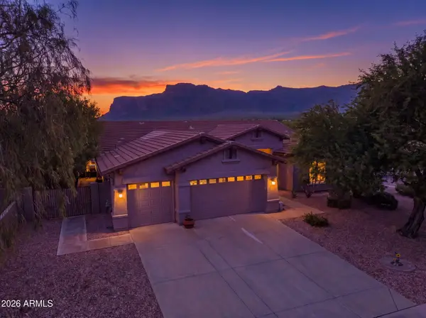 6752 E Barragan Drive, Gold Canyon, AZ 85118