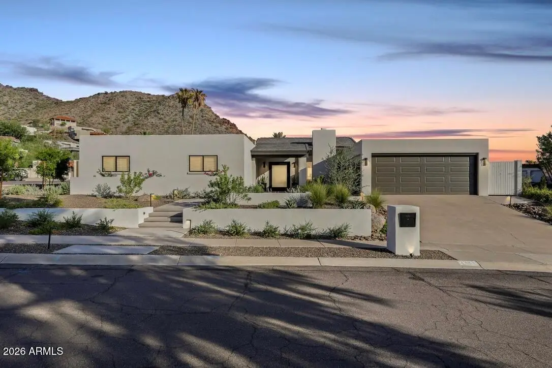 2221 E Nicolet Avenue, Phoenix, AZ 85020 - #1