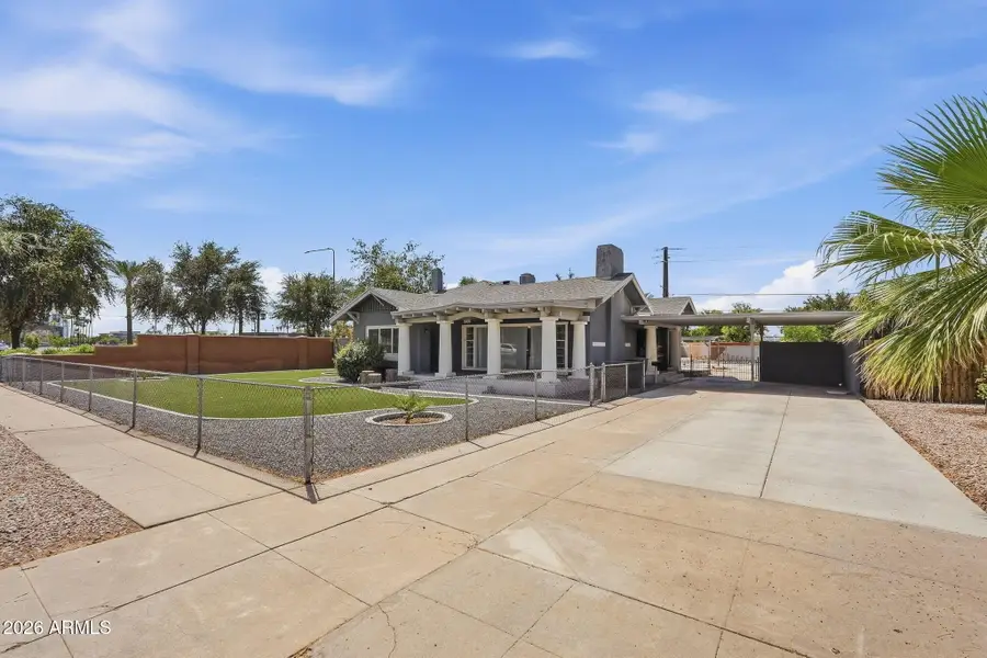 218 N Washington Street, Chandler, AZ 85225 - #3