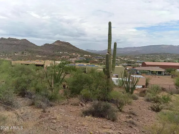 42800 N 12 Street N, New River, AZ 85087